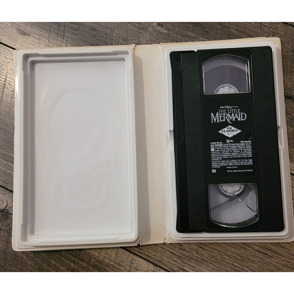 The Little Mermaid ORIGINAL DISCONTINUED/BANNED VHS - Picture 2 of 3